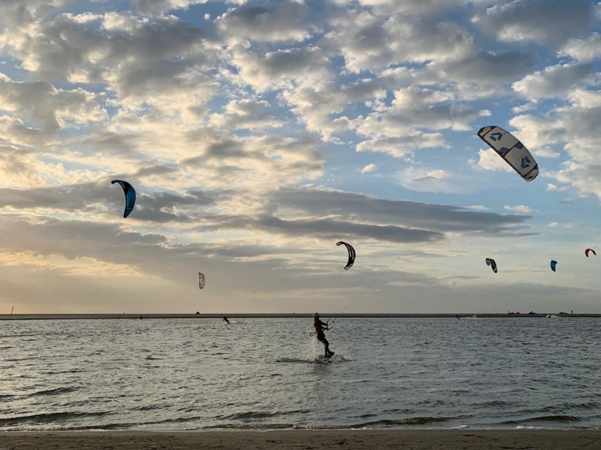 Kitesurfing in Kijkduin - Den Haag